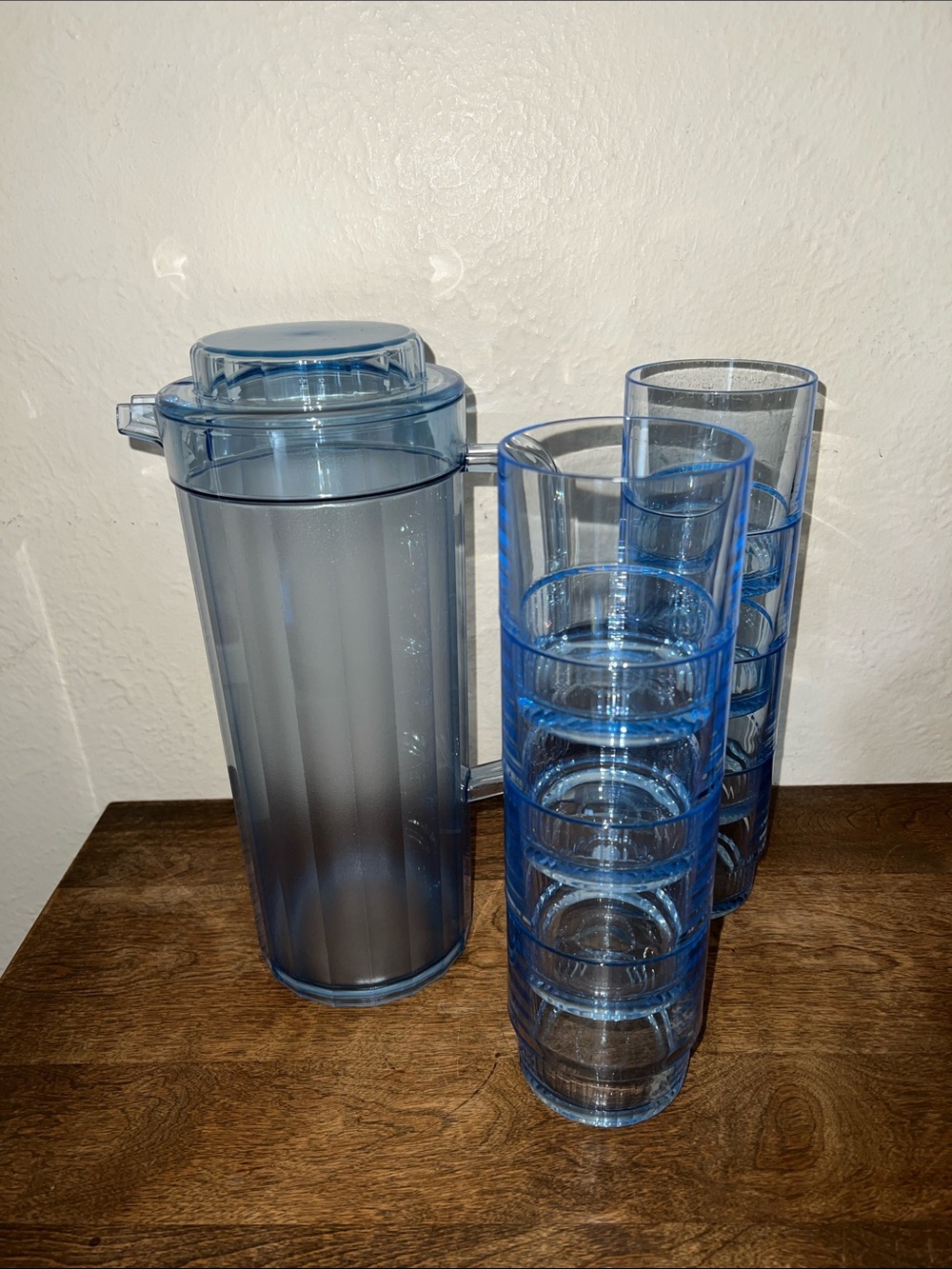 Tupperware preludio blue pitcher & cups set vintage